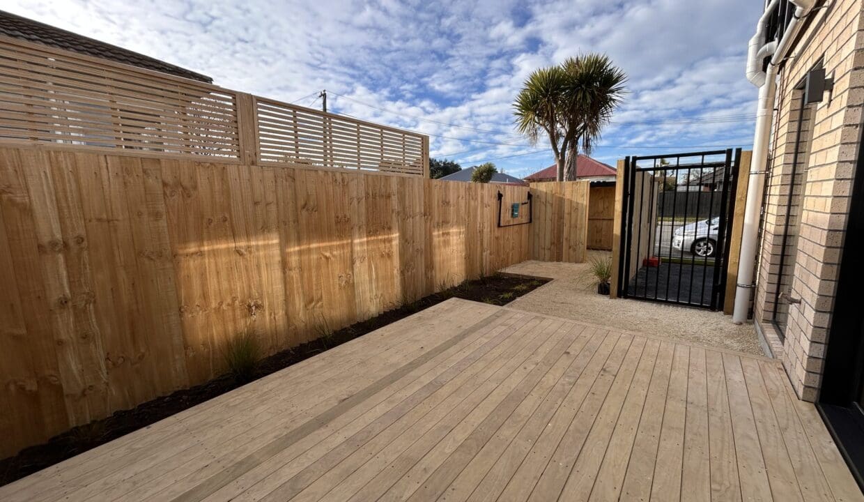 204079385__1780442158-34529-1garden