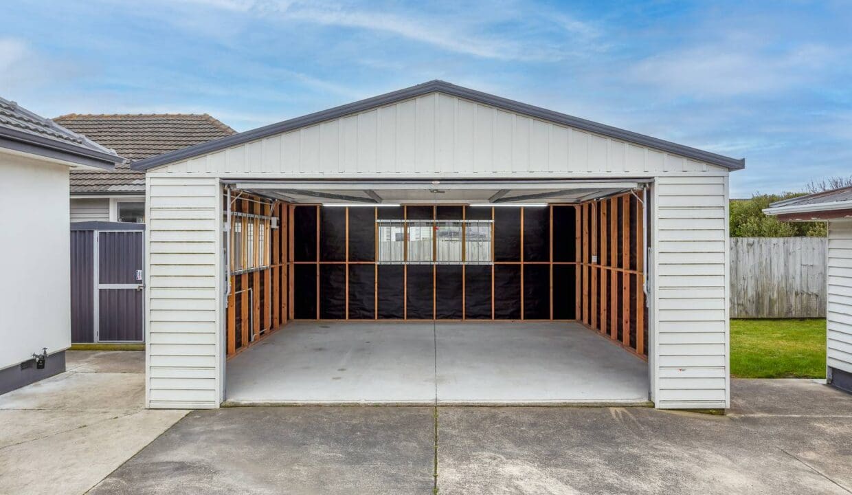 215504237__1787269713-26558-69BAMFORD4